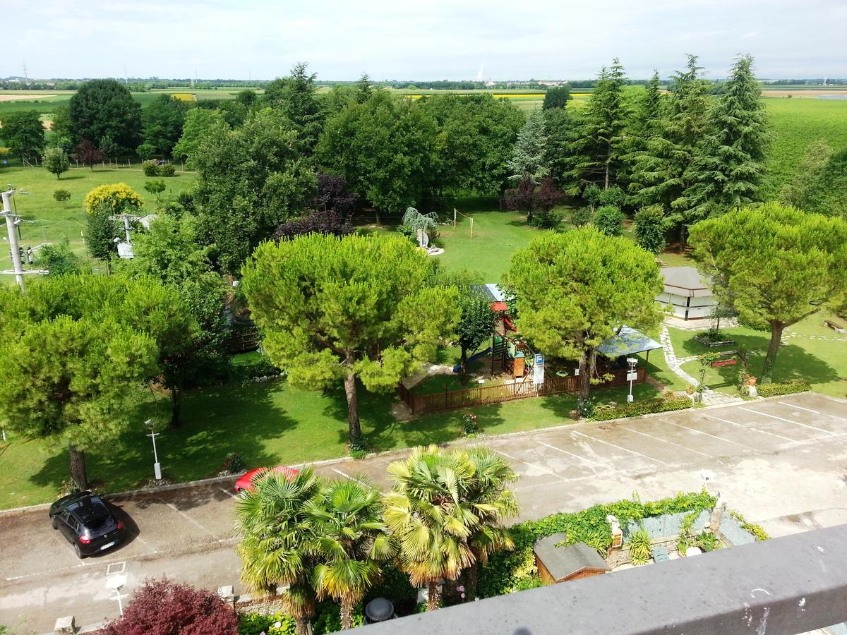 Dogana Vecchia - Hotel & Residence B&B Ristorante & Pizzeria Trivignano Udinese المظهر الخارجي الصورة