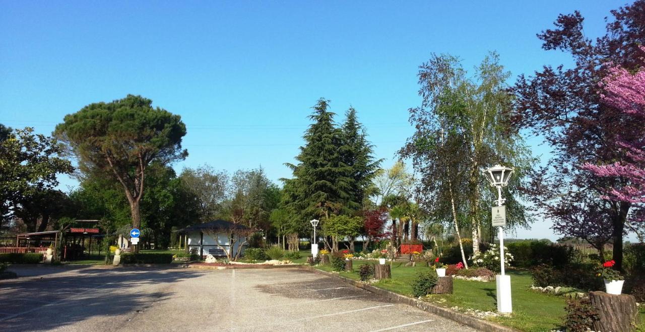 Dogana Vecchia - Hotel & Residence B&B Ristorante & Pizzeria Trivignano Udinese المظهر الخارجي الصورة